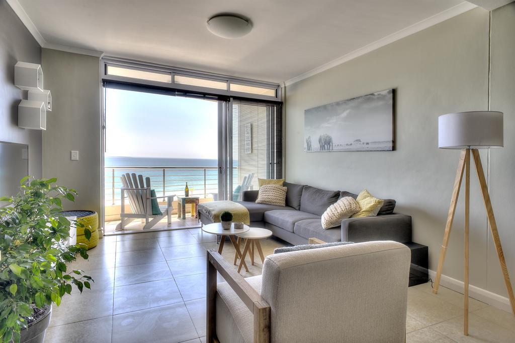 Portico 802 Apartment Bloubergstrand Bagian luar foto